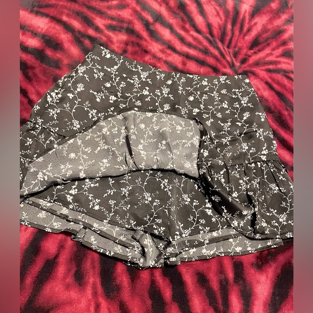 Forever 21 skirt w/ shorts